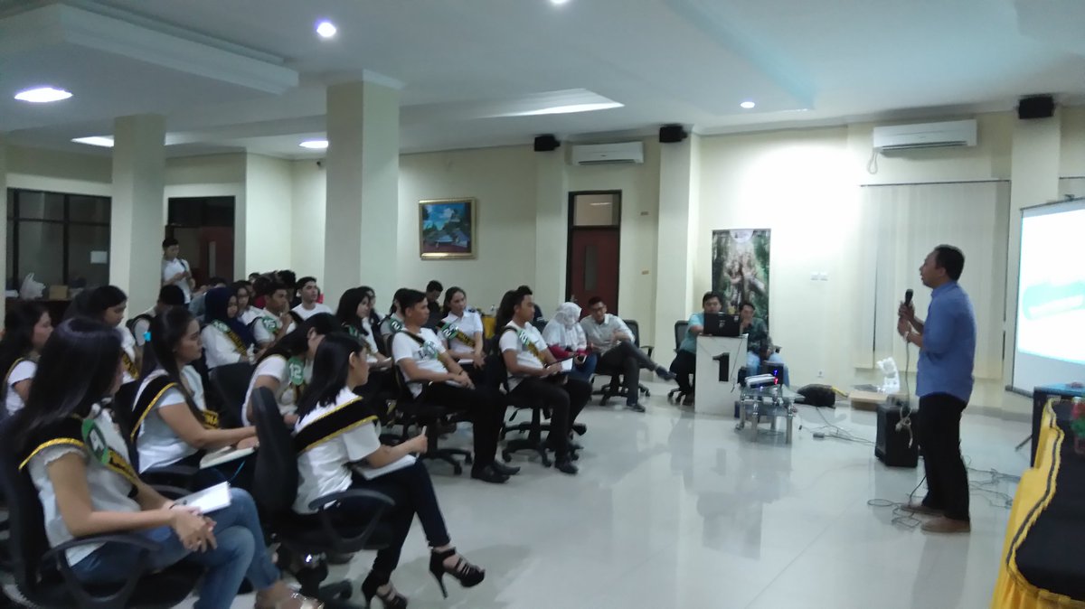 Next, pnyampaian mteri ttg kgunaan sosial media o/ Thomas Wirya di #EventBPN Pembekalan Calon Duta Wisata <a href="/FDWB_BPN/">FDWB</a>