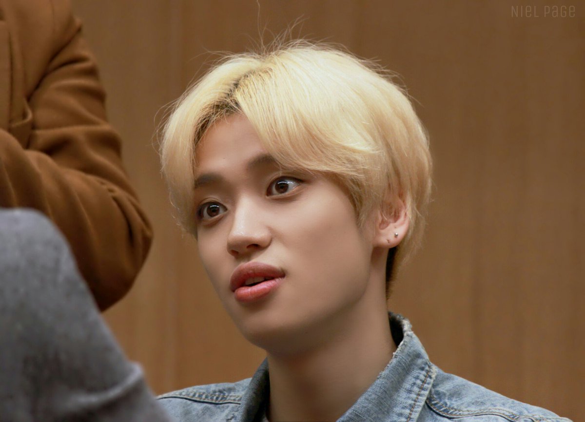 [니엘페이지] 160213 여의도 팬사인회 #니엘 #틴탑 #사각지대 (<a href="/TEEN_TOP/">틴탑(TEEN TOP)</a> )
imgur.com/a/ClNX0