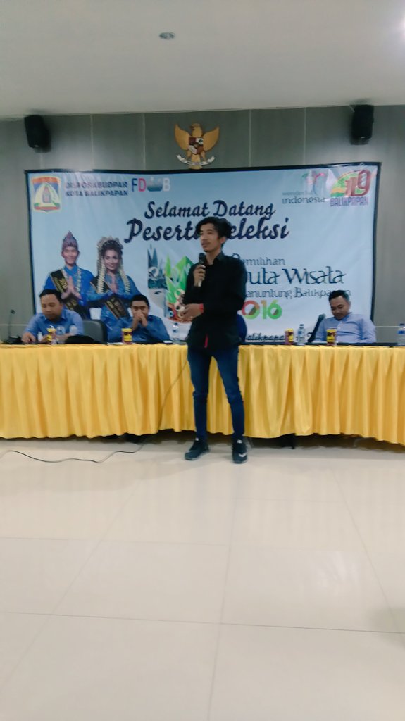 KotaBalikpapan's tweet photo. Lanjut, salah satu pegiat sosial media; Andre KHG sedikit berbagi ttg pengelolaan sosial media #EventBPN @FDWB_BPN https://t.co/jcswWeI5b7