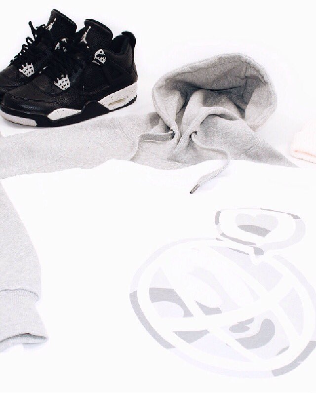 4649Co's tweet photo. #WinterHug still strong :
Organic Hooodie & LS Tee with Oreo 4s ⛄️ #4649 https://t.co/TwkaYCqfDQ