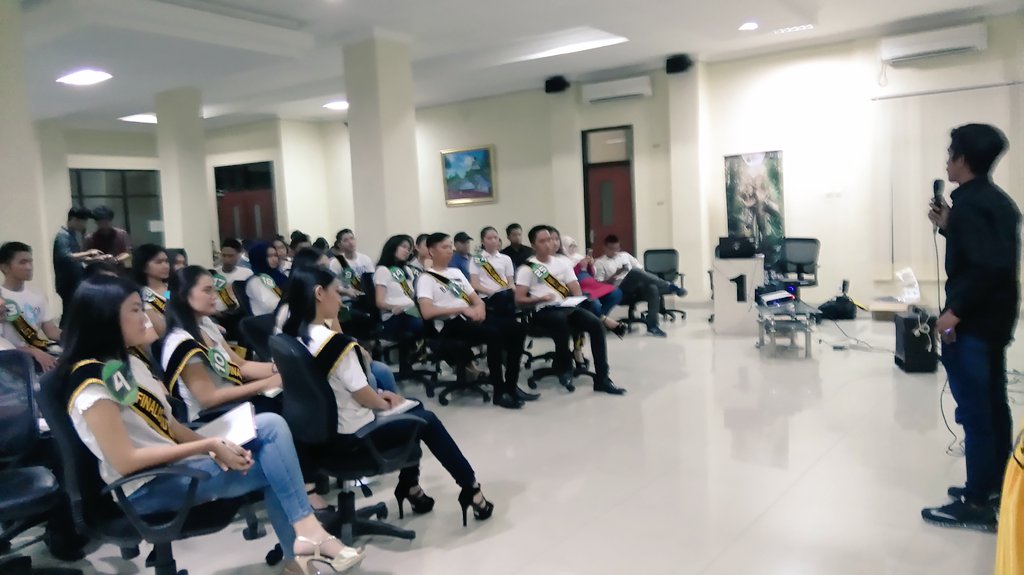 Lanjut, salah satu pegiat sosial media; Andre KHG sedikit berbagi ttg pengelolaan sosial media #EventBPN <a href="/FDWB_BPN/">FDWB</a>