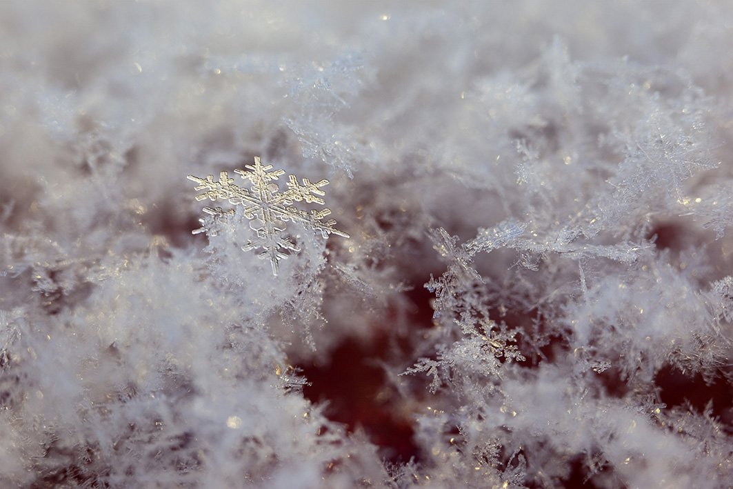 metoffice's tweet image. How cold does it have to be to #snow? Snow forms when the air temperature is below 2 °C