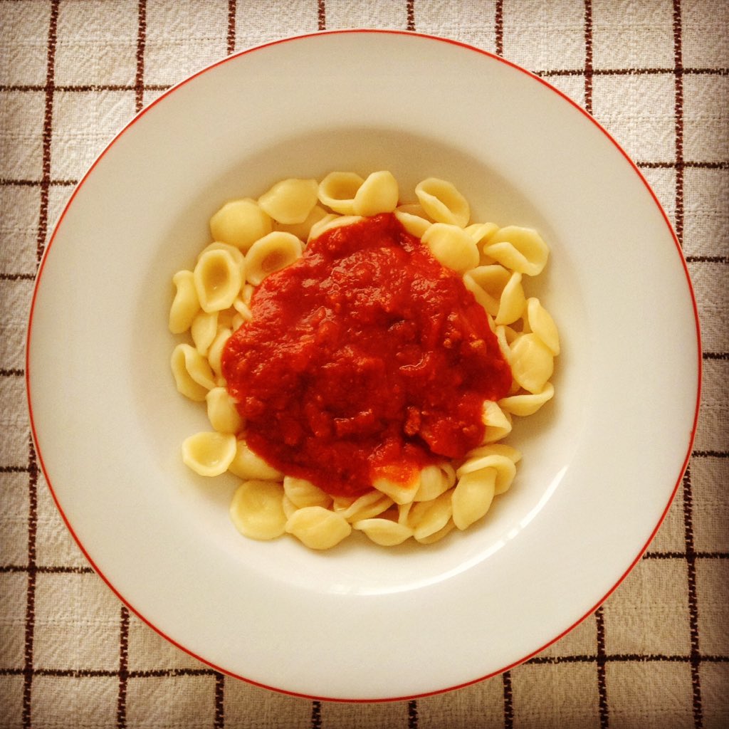ale20ale's tweet photo. L'essenza di Bari: le orecchiette.
#visitbari #Bari #weareinpuglia #puglia #italianfood https://t.co/z18RgnZojW