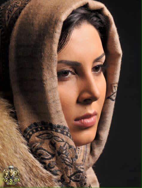 جميله هي الانثى :
طفله وَعآشقه وَحبيبه وَصديقه ..
ونصف دينك يـ آدم .