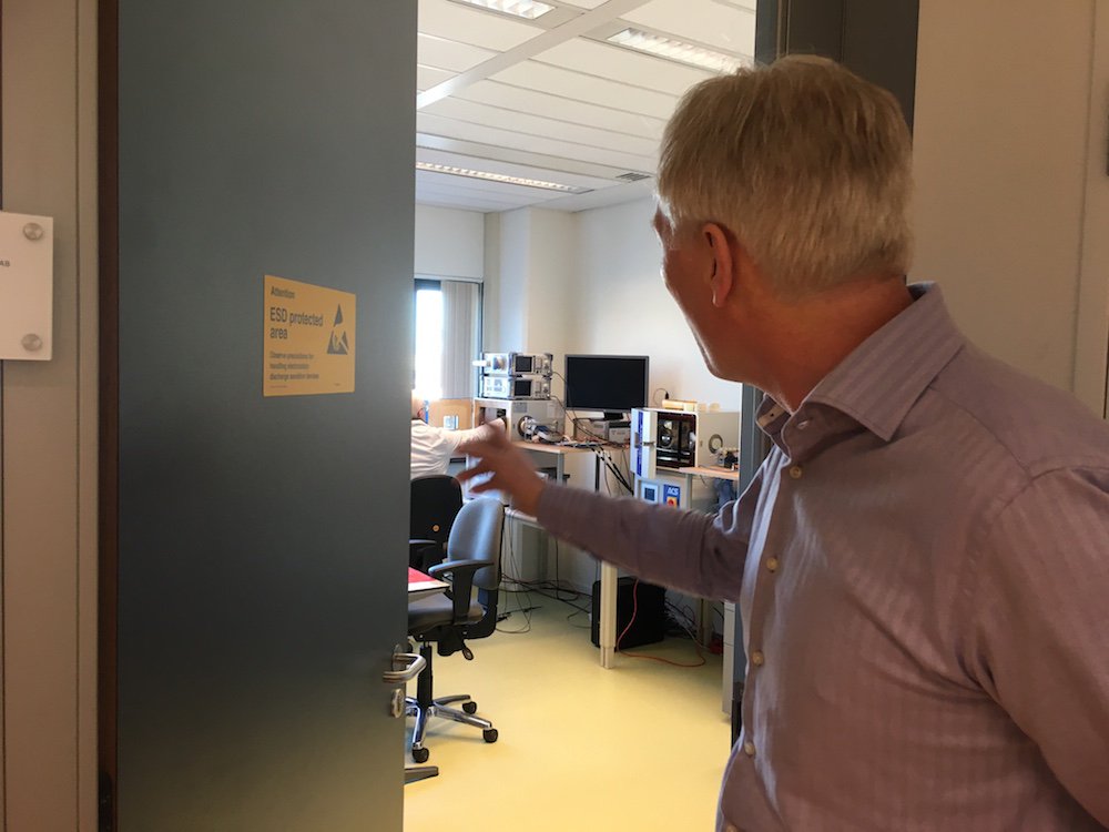 BuroBarcode's tweet photo. Samen met @HighQ @petervanherk het visionaire Low power FR bedrijf @GreenPeak leren kennen #CFOinterview #PauldeWit https://t.co/AIJPHGm6WF