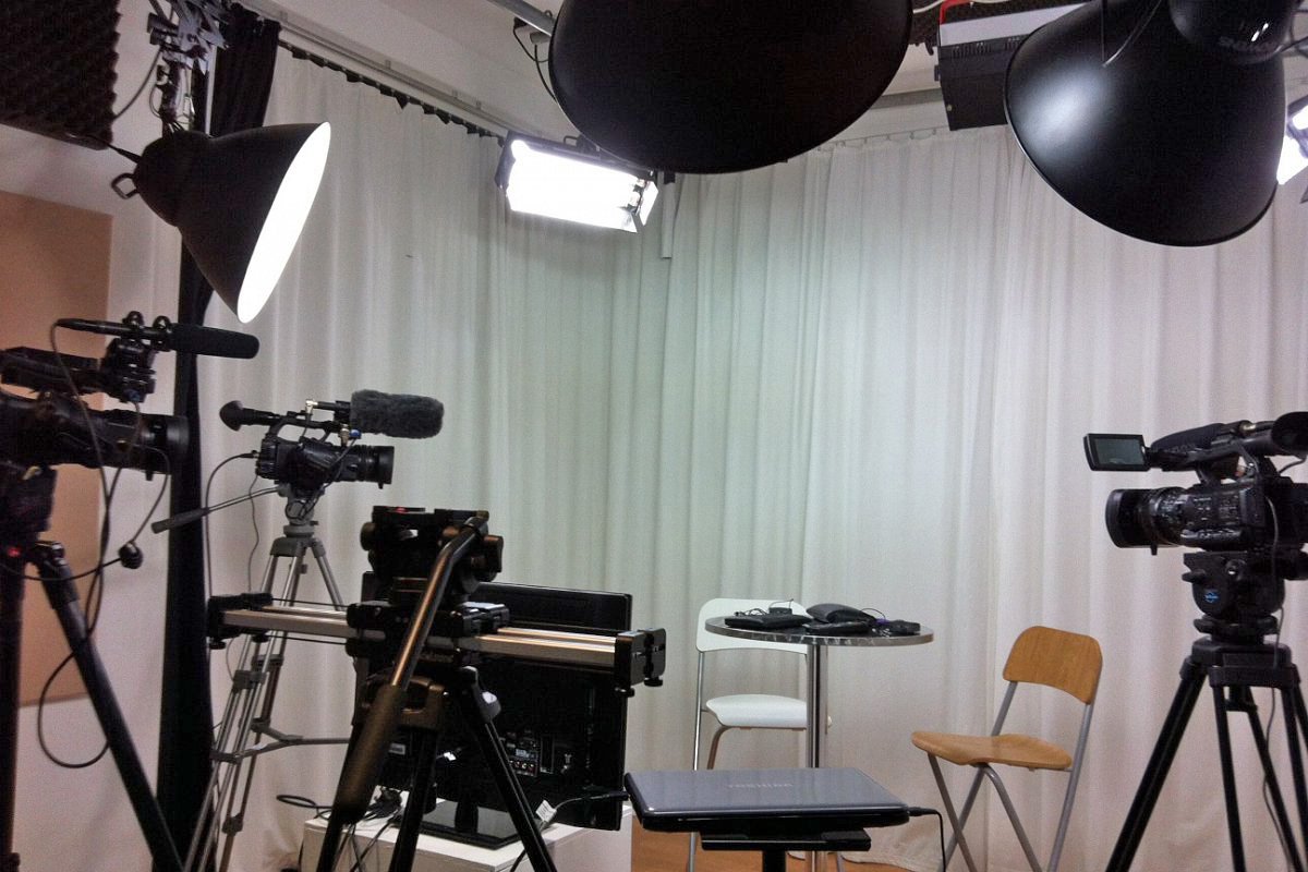 photo_studiohre's tweet image. #studiooftheweek SW LDN cosy acoustically treated @TouchdownTedd #studiohire #TalkingHeads photo-studiohire.com