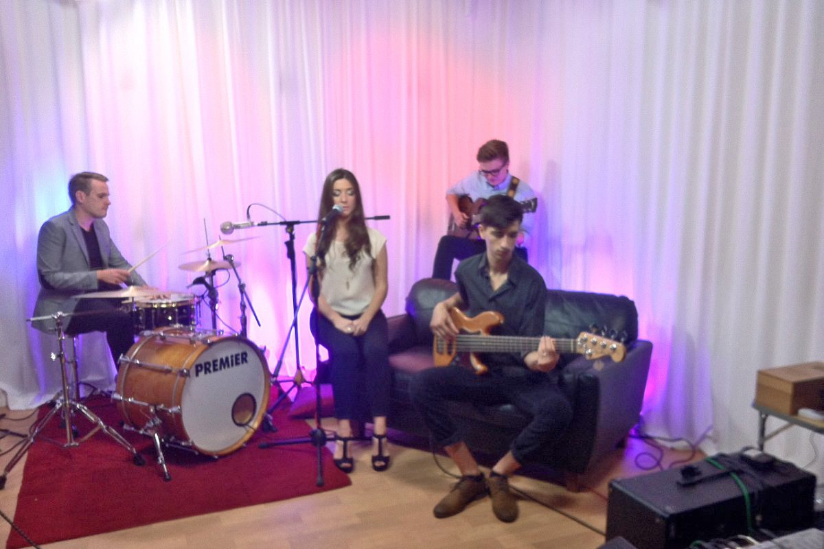 photo_studiohre's tweet image. #studiooftheweek SW LDN cosy acoustically treated @TouchdownTedd #studiohire #TalkingHeads photo-studiohire.com