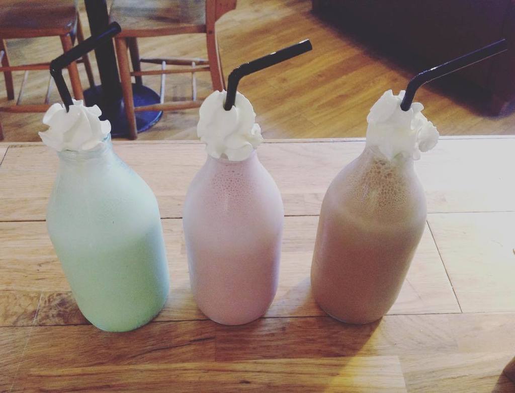 foxes_cafe's tweet photo. Half term shake-down! What's your flavour of choice? #halfterm #milkshake #treat #foxescafe https://t.co/wtM4BqF2VJ https://t.co/XFLhIYz3LL