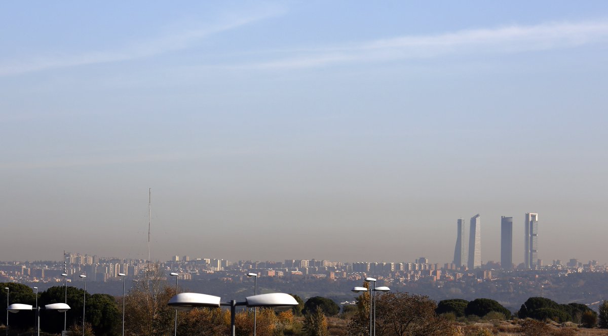 Teknautas's tweet photo. Consiguen generar combustible a partir de la contaminación del aire https://t.co/Jz4KtbYV06 https://t.co/mdtlLA4AmG