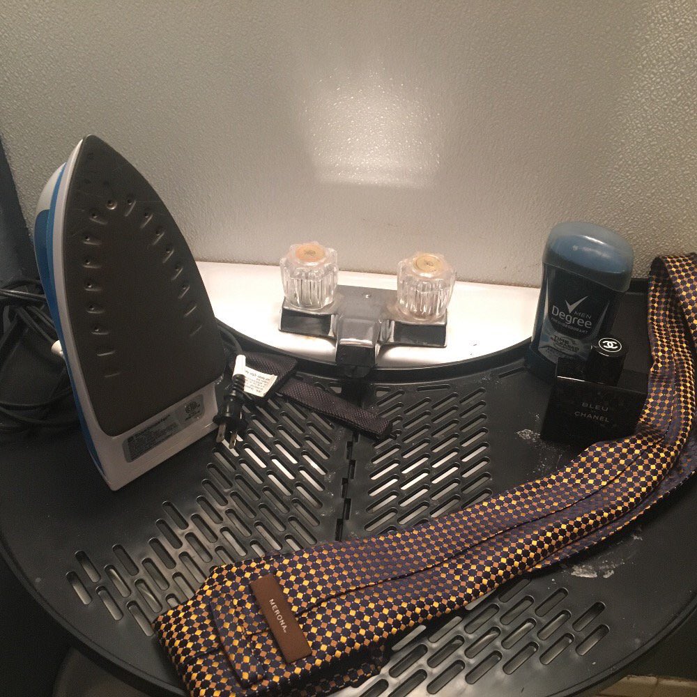 StylePro31's tweet image. Obviously men need help staying organized too! The Smart Sink Tray. Stylepro31.com #stylepro31