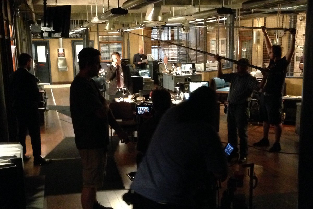 8x11 "DEAD RED" post ep bts tweets & pics CbW0EFJUEAASMXn