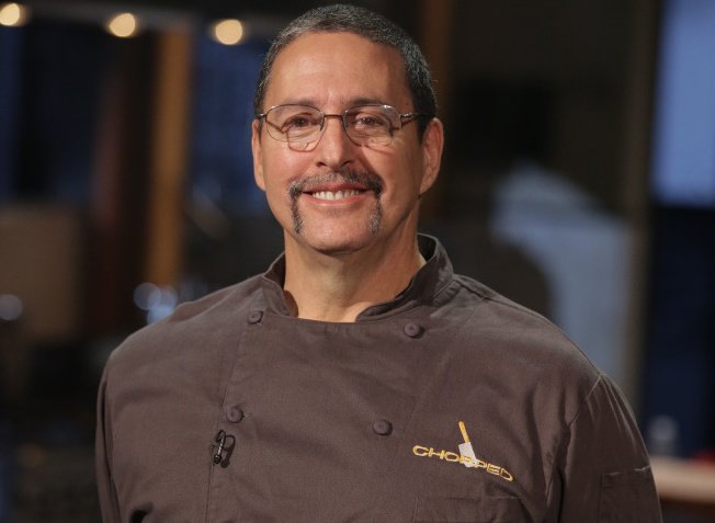 Dysart's 'Chef Yaz' to compete on <a href="/FoodNetwork/">Food Network</a> 's #Chopped in March <a href="/DysartsComeEat/">Dysarts Restaurant</a> #mefood bit.ly/1WpUYrY