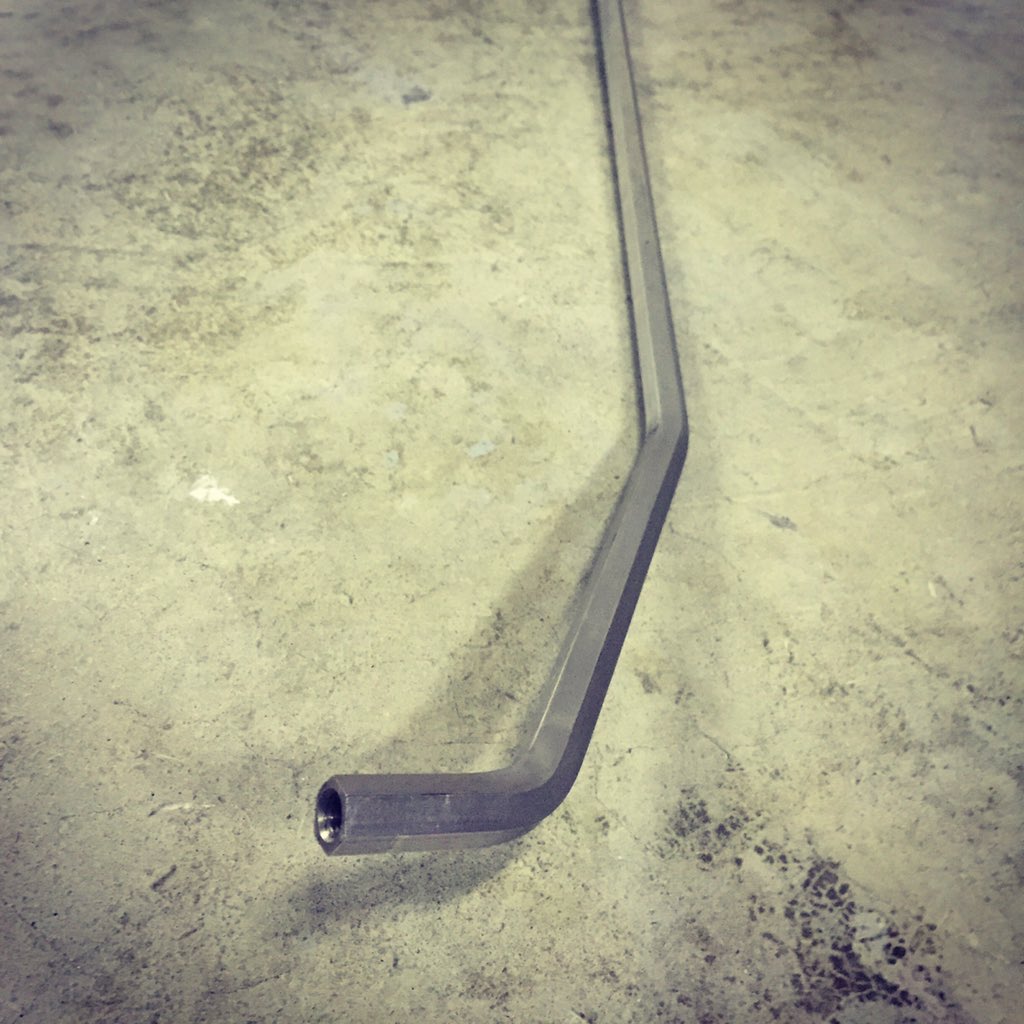 EvaMariaKallen's tweet image. The HEX up close and personal! Interchangeable tip tool.  Sliding handle.  #a1tools #dentrepair