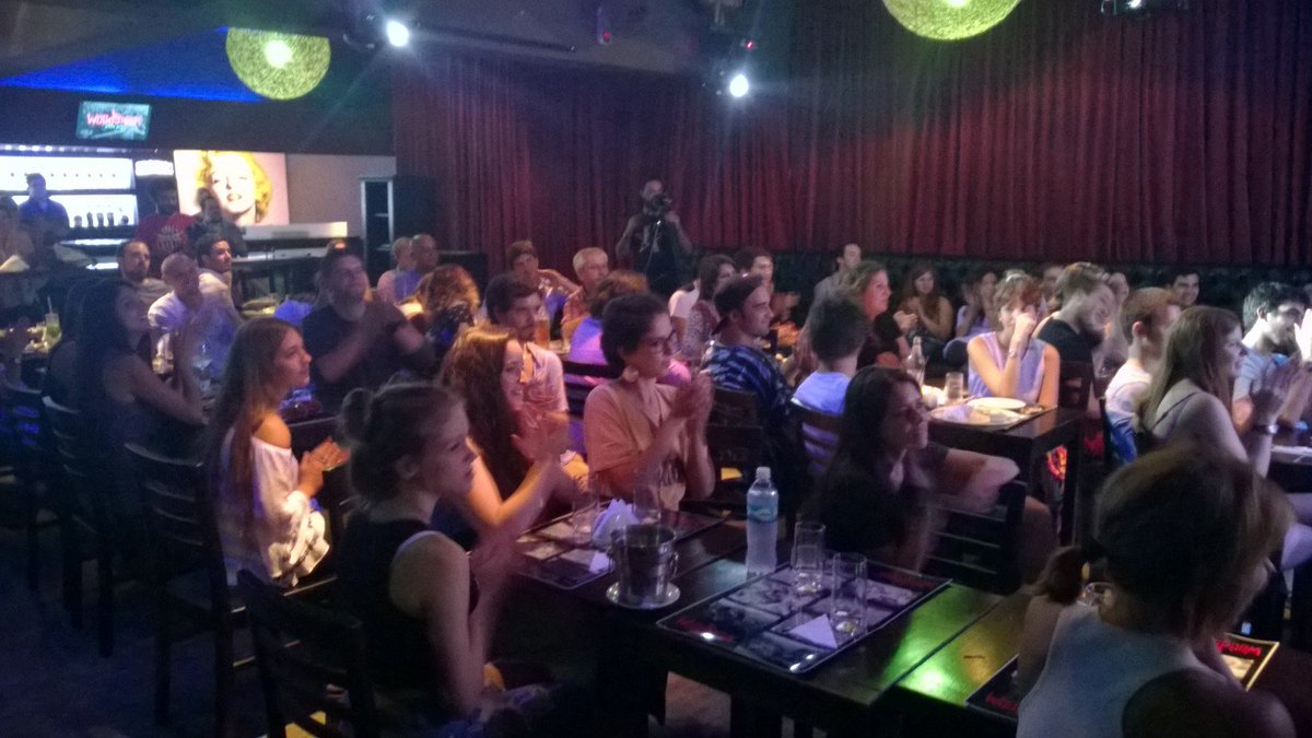 WoodStandUp's tweet photo. Hoy los Rolling... 
El jueves 18 StandUp en @WoodstockMBar 
@diegodelacurva @MochilaAsesina @pablogumi @UreStandUp https://t.co/kmbhhQ0Bjx