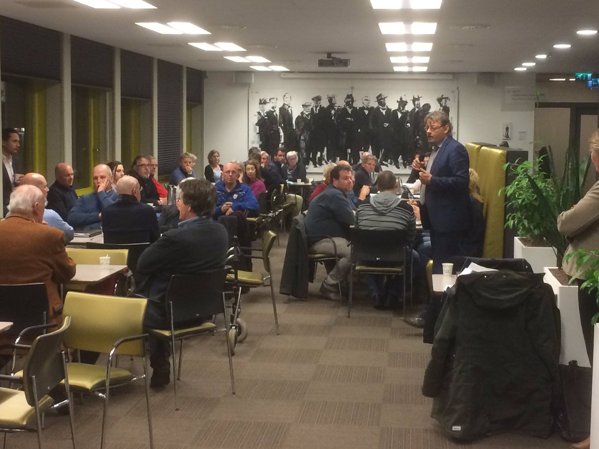 Laatste avond met inwoners, ondernemers en andere creatieven. ideeën voor #aanvalsplanbinnenstad @gemeenteDchem