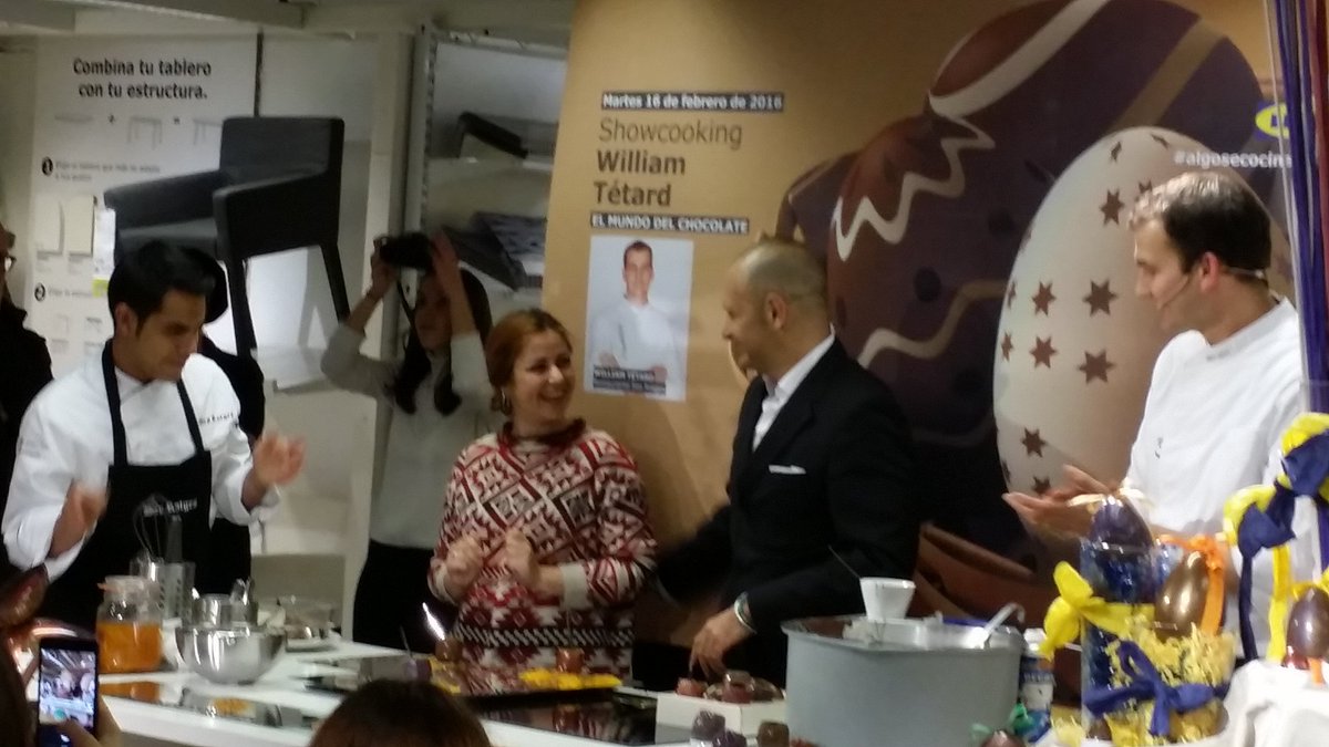 Con las manos en la masa!! En @IKEAeventos con William de <a href="/rest_sesrotges/">William Tétard</a> !! Genial!!