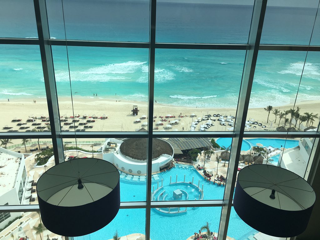 davidzepeda1's tweet photo. En el Paraíso... #Cancún !!!!! https://t.co/O9Z6XpoJIZ