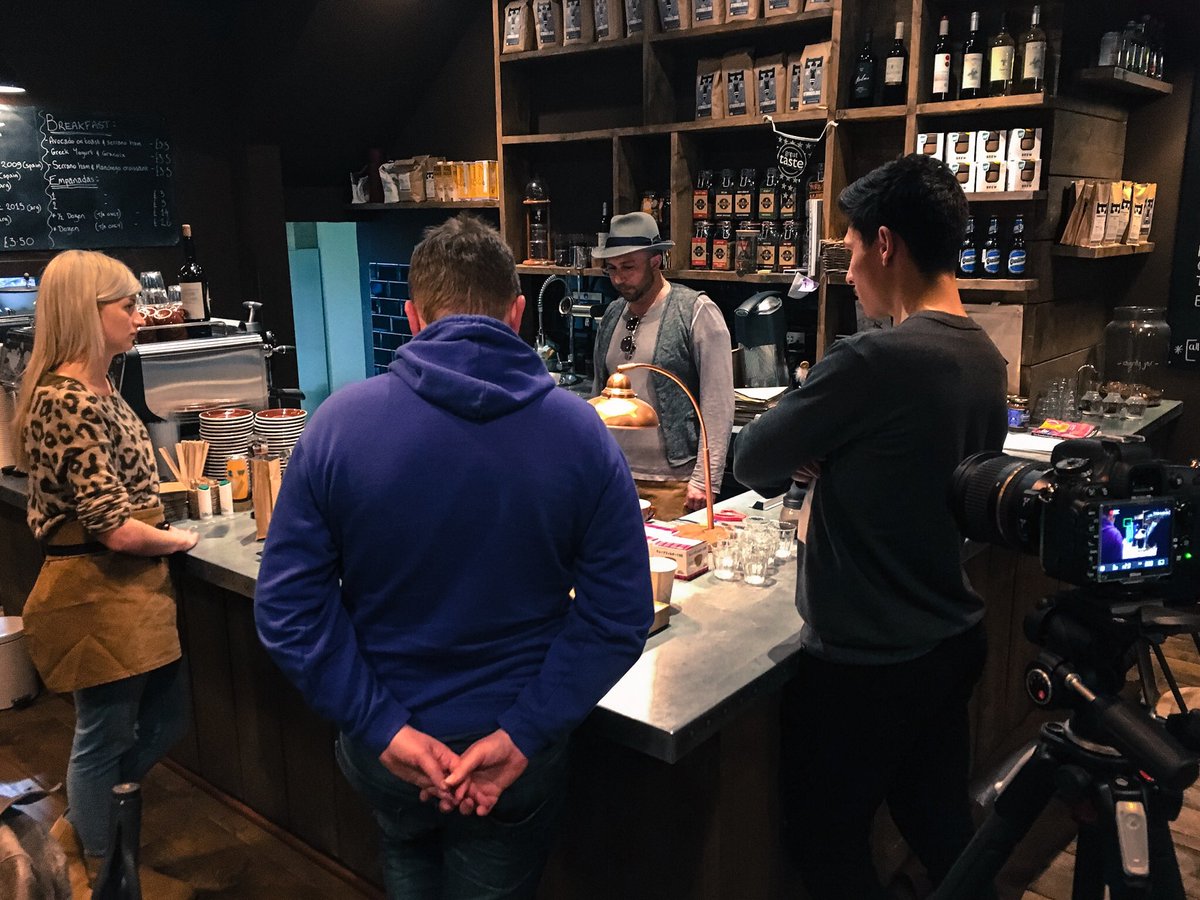 TAMPCOFFEE's tweet photo. And here we go! Starting out with #frenchpress method. #coffeeclasses #londoncoffee #chiswick https://t.co/N6fbvL7KVm