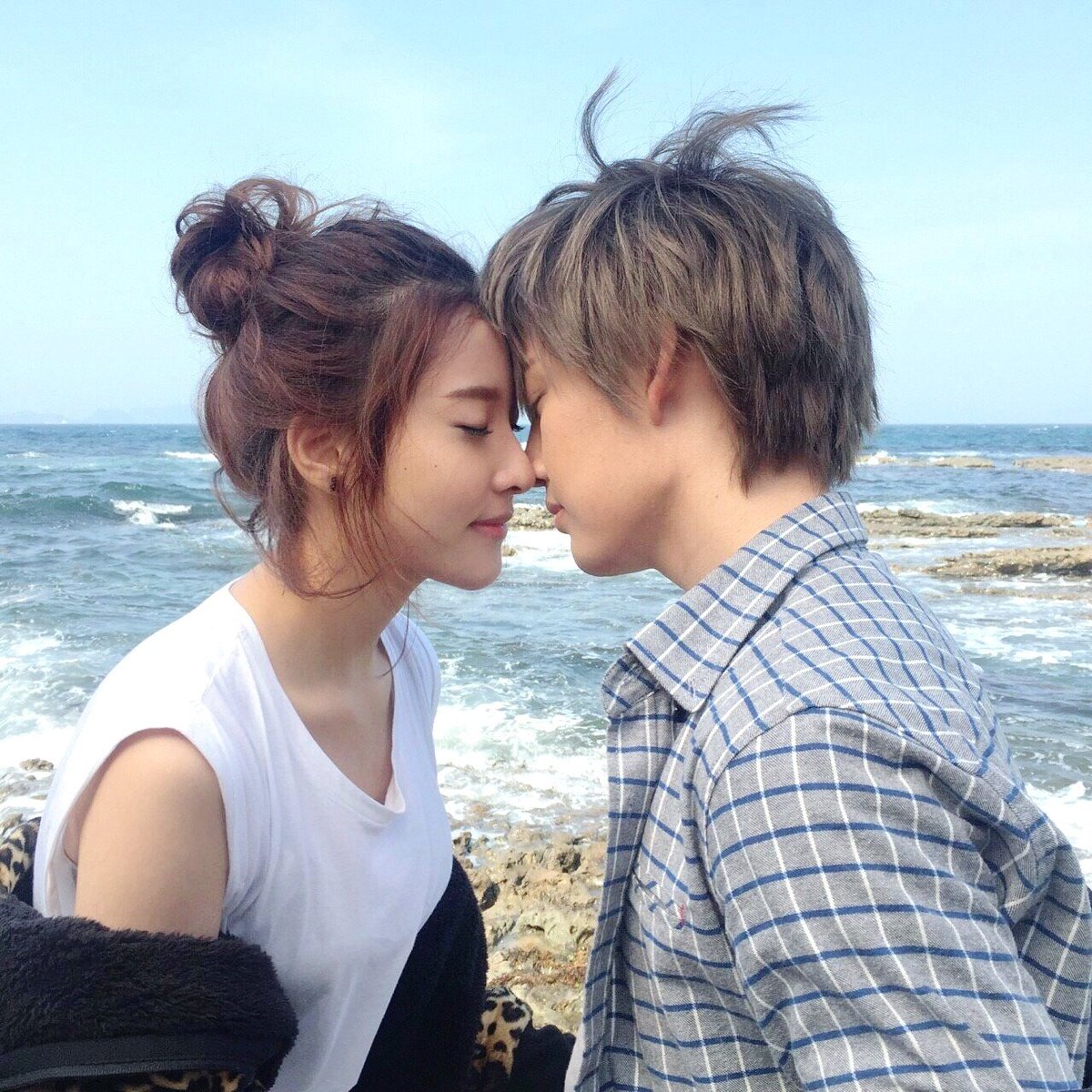 DearPiglet's tweet image. คิดถึงพายกับโซระ~~ 😢😢😢 #devilloverseries #sorapie #kiss #kissscene #gmm25 #pigletcharada #golfpichaya