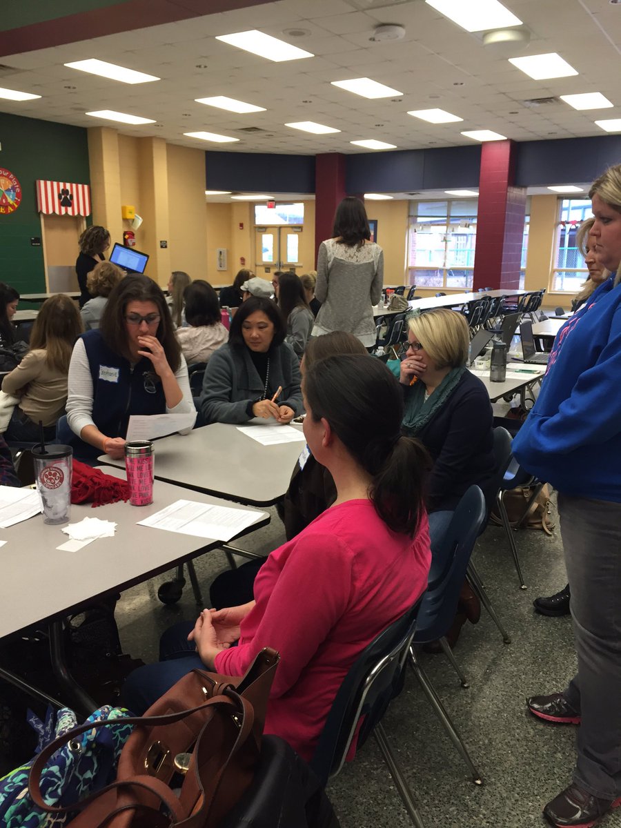 3rdNerdCES's tweet photo. #iwonderforsyth 1st grade DCD on differentiation with teachers from different schools https://t.co/3uVcMn0rWx