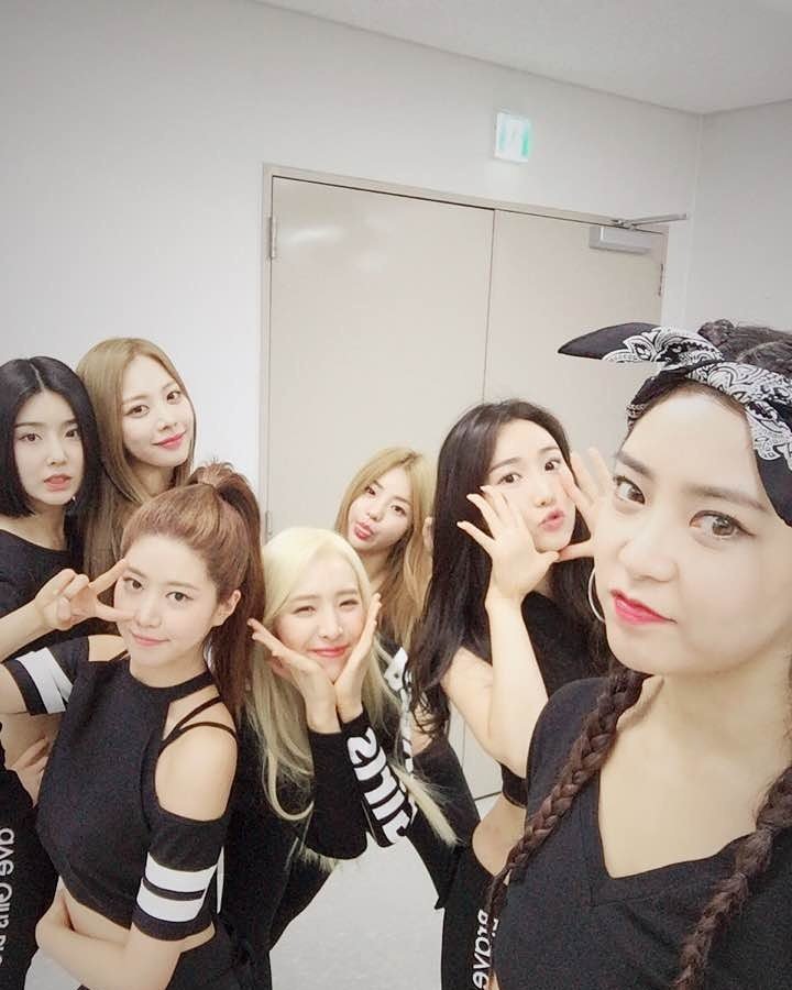 BraveGirls's tweet photo. 눈보라가 치는 날씨에 정말 많은 기자님들이 잊지않고 찾아주셔서 감동의눈물을ㅠㅠ늘 초심을 잃지않고 열심히 하는브레이브걸스 될게요~지켜봐주세요♡.♡
#브레이브걸스 #브걸 #브브걸 #쇼케이스 #컴백 https://t.co/JJNJKXpWMo