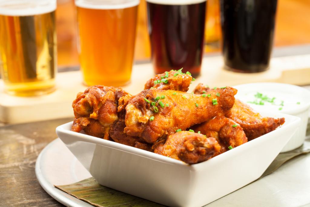 nycsugarfreak's tweet photo. Who else is in the mood for wings tonight?! https://t.co/Rtar8234iP