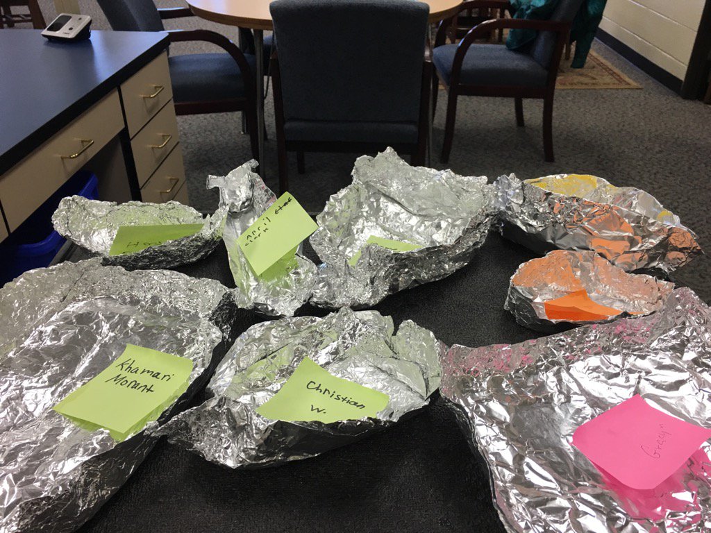 MWSmith5of6's tweet image. @Wonderopolis our @MtGallantElem 5th gr are looking at what factors allow a boat to float during @Makerspaces_com