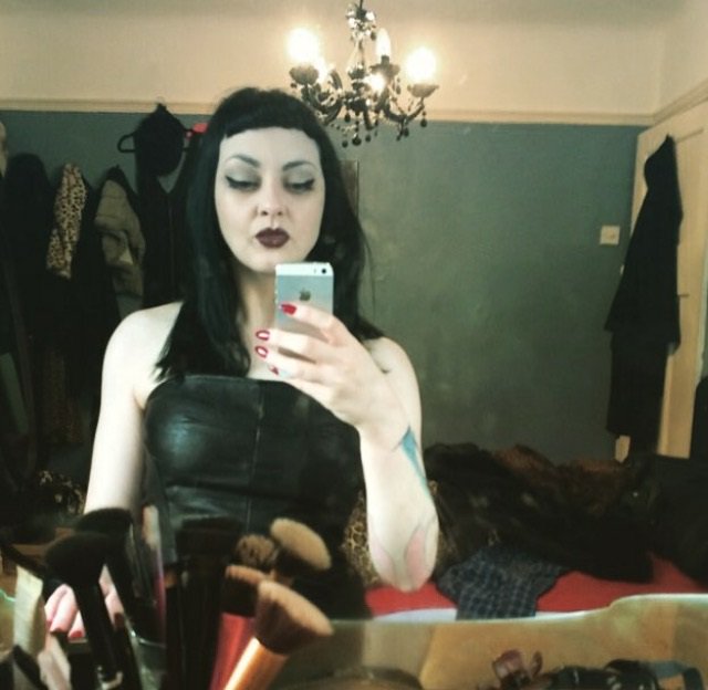 baudeclaire's tweet photo. i am the drug and u are the addict, pay losers feed ur addiction
@RT_Slave @rtpiggy @underdeskloser @womenruleonly https://t.co/3geIyE4En4