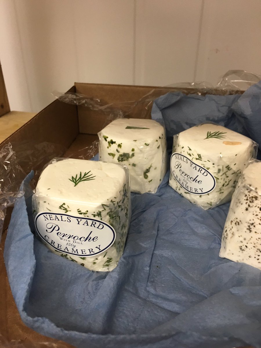 CheeseCo4's tweet photo. Delivered on Wednesday served to you on Thursday, thanks @finecheeseco. We @CheeseCo4 are super impressed. https://t.co/VgtNaVvdzY