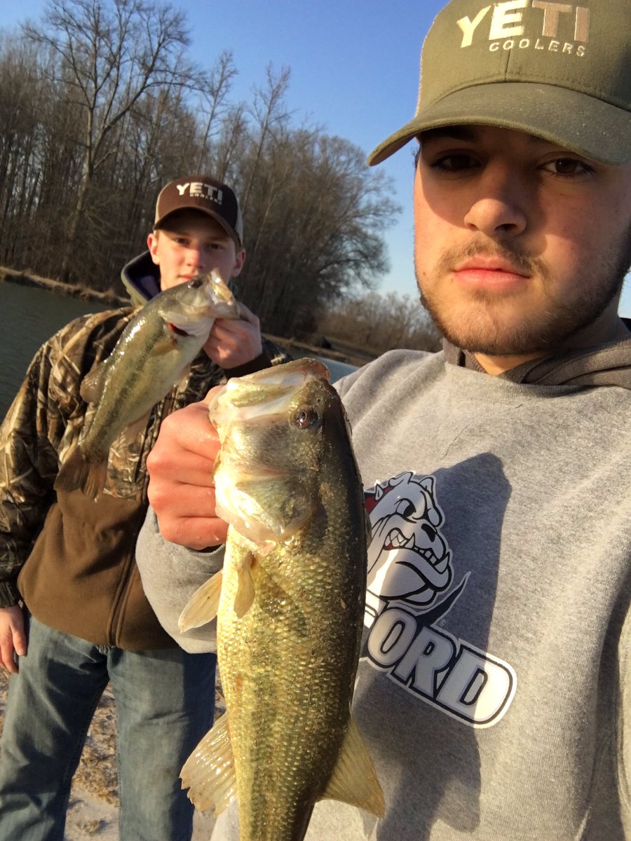 wings_outd's tweet image. Cold weather fishing! Always a good time