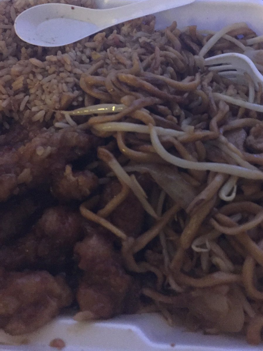 Goddamn_black's tweet photo. One of the best Chinese food joints!! #BombShit #A1 https://t.co/4NB7Kqe1f1