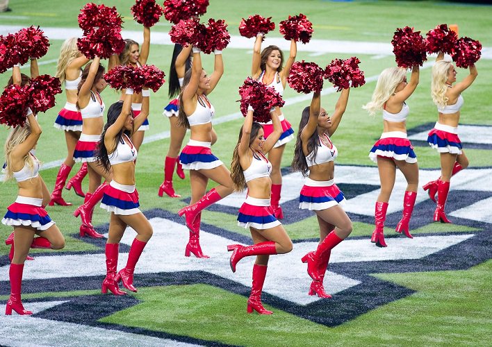 qball1116's tweet photo. #SorryIveBeenMIAForAFewDays #LetsMakeUpForIt @TexansCheer @HTC_Natsuki @HTC_Liz @HTC_Madison @HTC_Libby https://t.co/sRowJffGlA