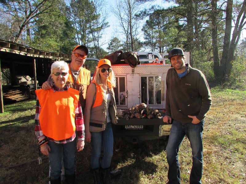 HawkeyeClub's tweet photo. The Birch Family looking content after their first half of a hunt. #HuntHawkeye #UplandBirdHunting #RelaxAtHawkeye https://t.co/LqHFJxTADG