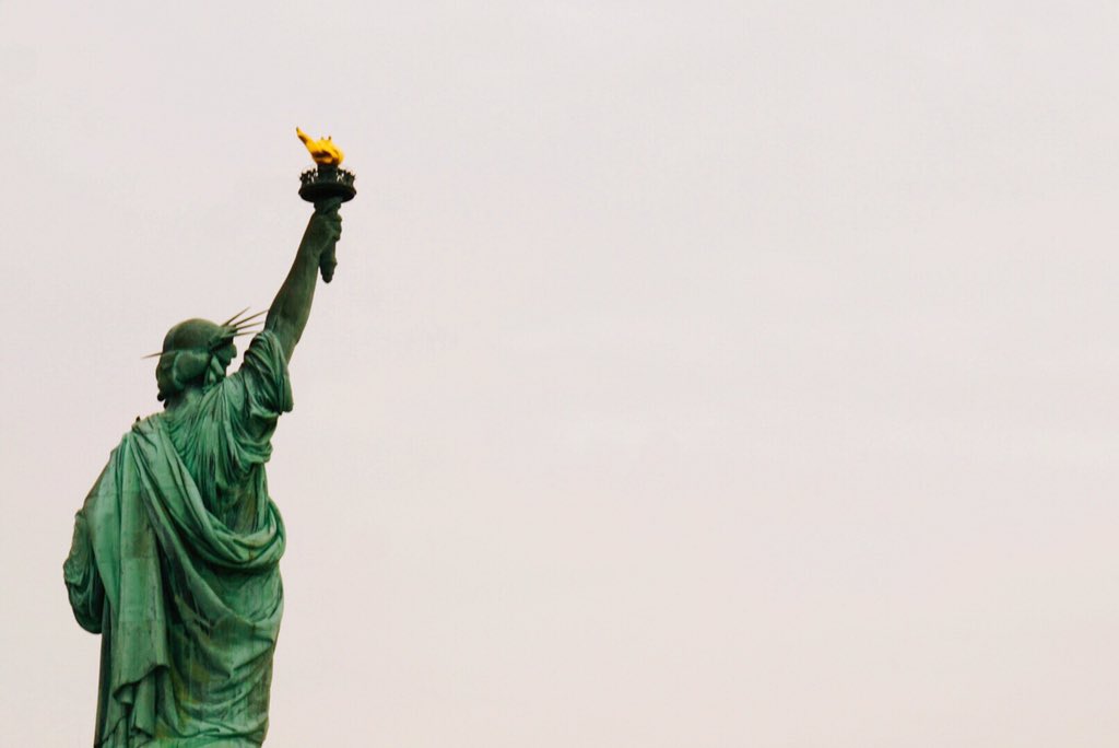 Embedded twitter photo