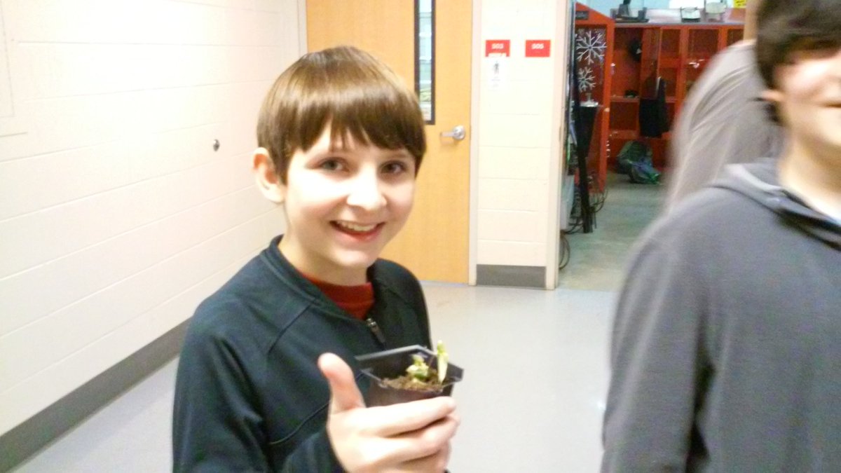 jeyleslms's tweet photo. Green thumb! https://t.co/O9rTwpaneK