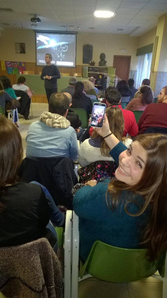 AVarela4's tweet photo. Empezamos la formación Mobile Learning!#compostelaenruta #vigoenruta https://t.co/aR4bUmsVVy