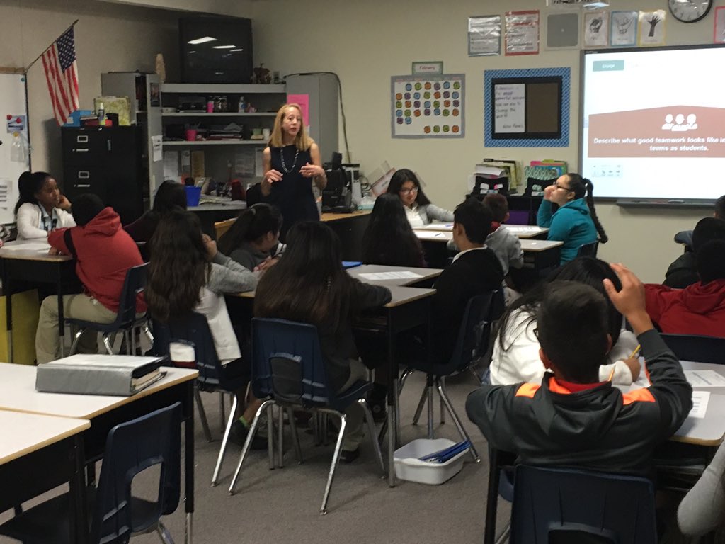 HEROES4Students's tweet photo. "I think teamwork comes down to leadership." Student during guest speaker @kristielesh's lesson. @feedingmatters https://t.co/OVhfg0y94i