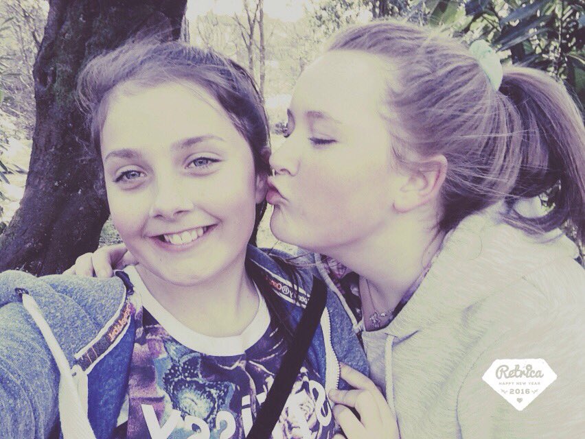 AliciaJoyce7's tweet photo. Down near snig hole with this girl x https://t.co/1NdrW9zfUx