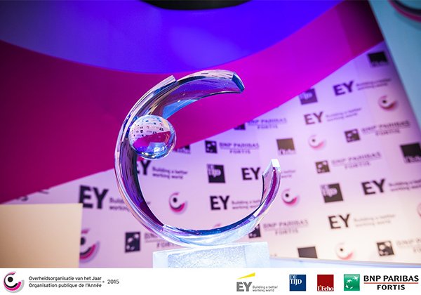 BB_ari_'s tweet photo. 12 finalisten in de running voor trofee Overheidsorganisatie van het Jaar #PSOawards16 https://t.co/QFDqEP59PG https://t.co/0fCCfXgfKN