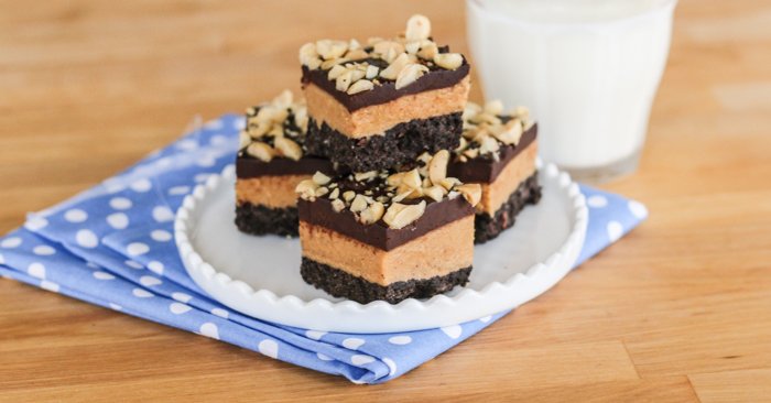 flourarrange's tweet photo. Need some protein? Try Chocolate Peanut Butter Bars https://t.co/tEpOCLgrOY #dessert #recipes https://t.co/zVT5roWpzz