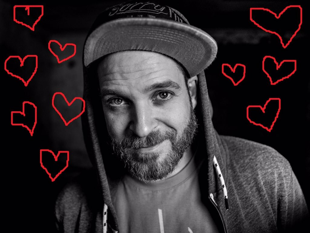 NeonschwarzHH's tweet photo. Happy Birthday, #CaptainGips! #HDGDL ❤️ https://t.co/lVK80zx5e1