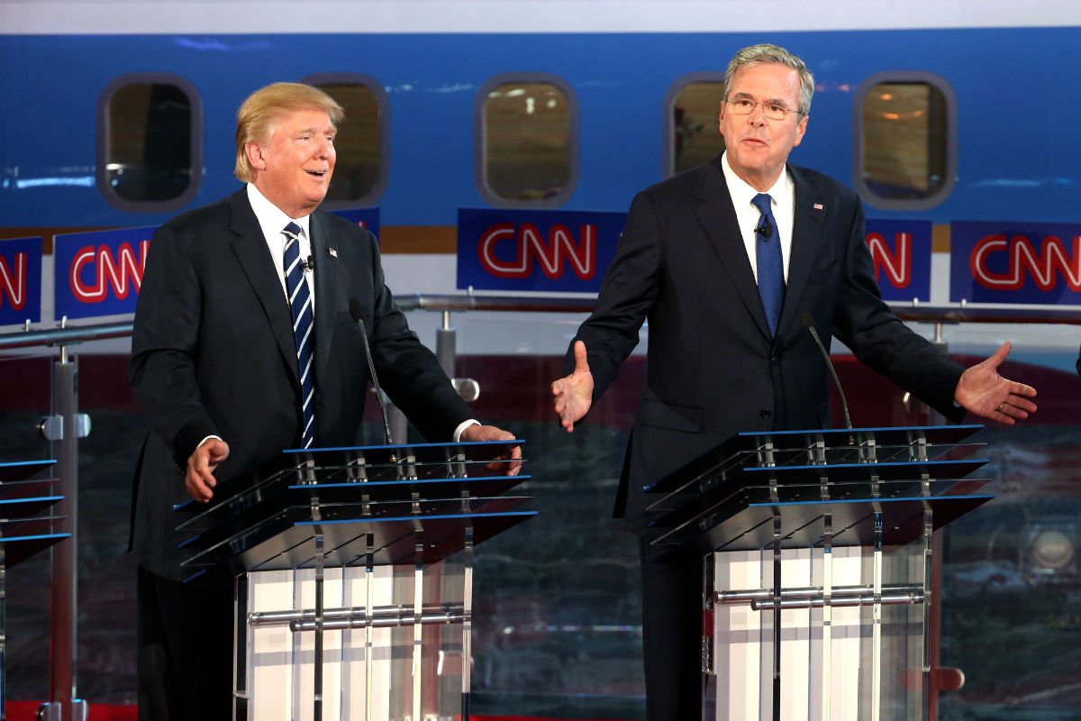 okdiario's tweet image. Jeb Bush olvida renovar el dominio de su web y Donald Trump se lo roba ow.ly/YomlB
