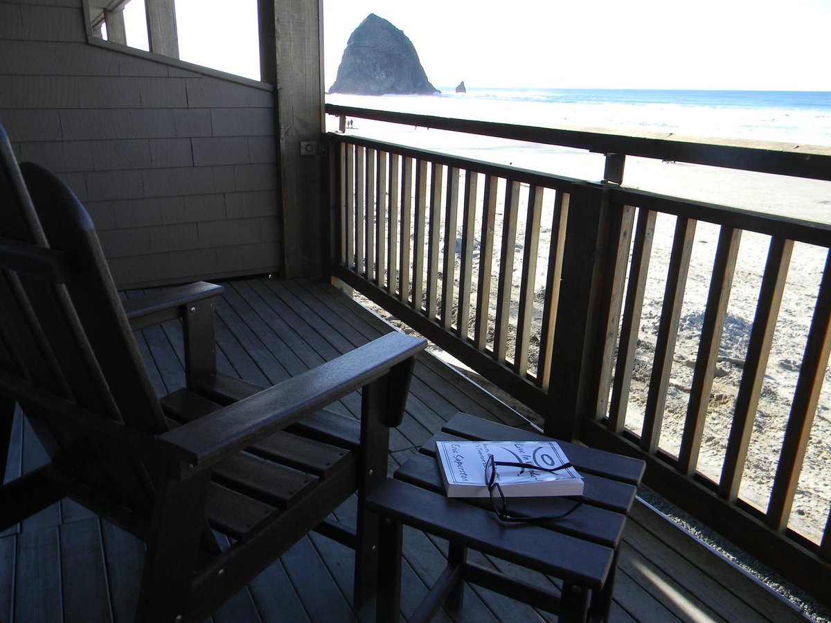 What's been your favorite trip to the Oregon coast? #traveltuesday #PNW