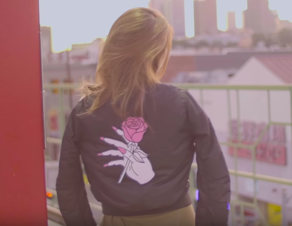 MichellePhan's tweet photo. NEW TREND REPORT 🎥
BBHOODZ, liquid lipsticks, pins &amp; patches + more
Click to watch 👇
https://t.co/1eY2IbS5nB https://t.co/1U2z8zKS4R