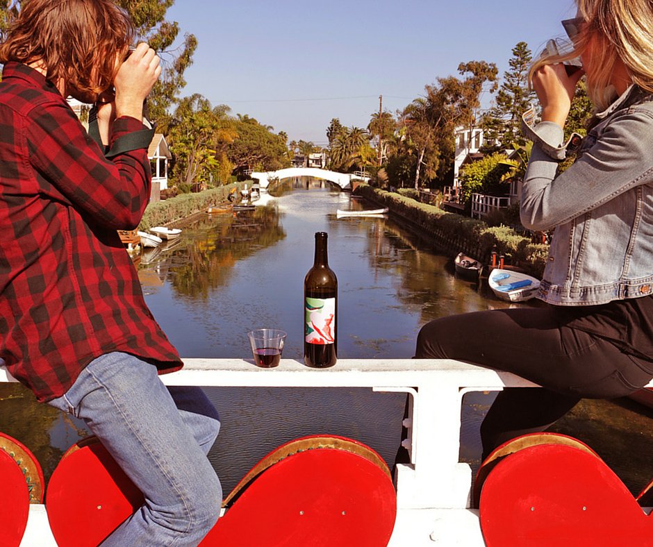 BottlestWine's tweet photo. Watercolor fleur de lis | smooth red blend for exploring close to home &amp; leading to your next adventure. #bottlest https://t.co/yu6FEGSWGD