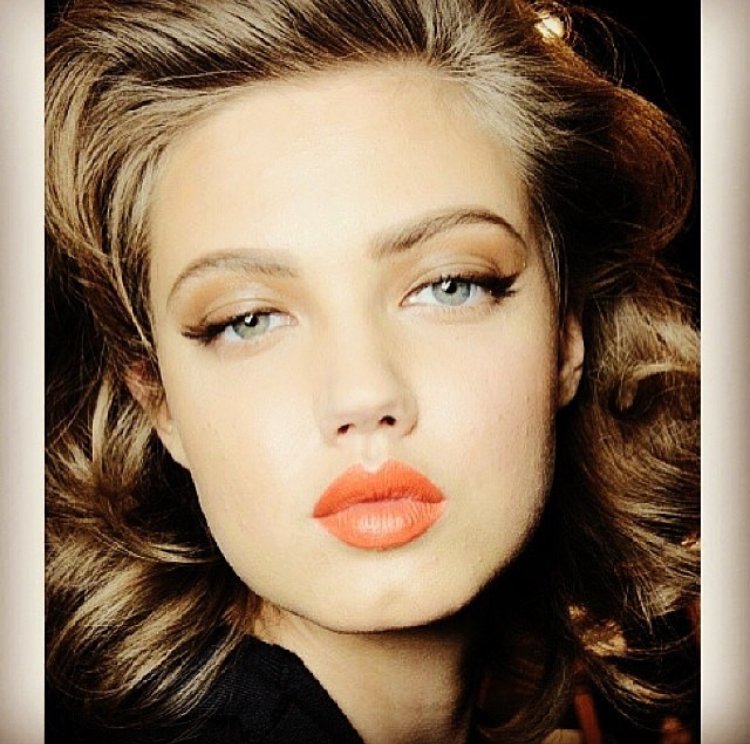 RedCherryLashes's tweet photo. Get the look with any of our halfie DS styles
#Charlie #Sloan #Jane #DemiWispy 

#redcherryrevolution #lindseywixson https://t.co/2CNMgJ8UrV