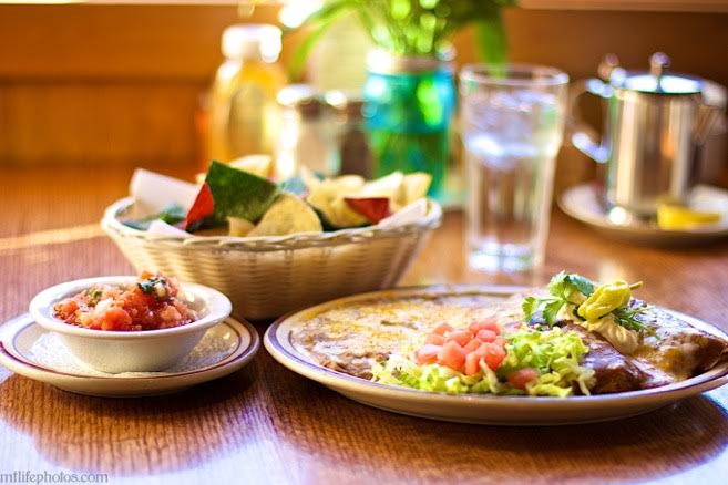 EchoLakeCafe's tweet photo. Enchilada's are our special today; served with homemade black beans or pinto beans, and homemade chips and salsa! https://t.co/tPH7QY4S8A