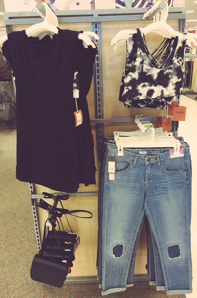 TheMillestVML's tweet photo. Bringing the Millest touch to T2358!!! @Brit_Hannigan #targetstyle #target #vmllife https://t.co/QyWdS4TZWa
