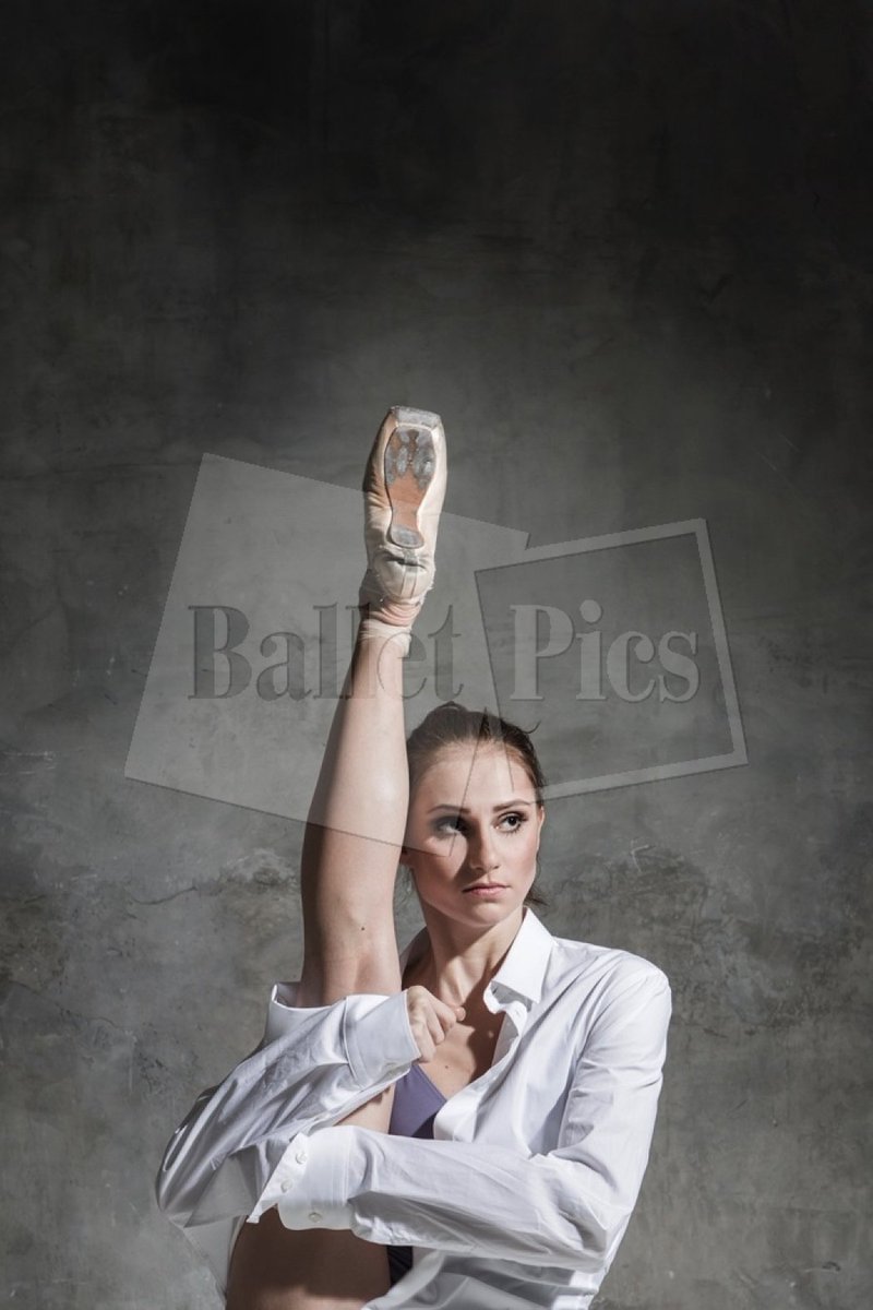 BalletPics's tweet photo. @twiteatrera #balletpic de K. KRAVTSOVA. Descubre más en https://t.co/RBnccAlHSG info@balletpics.net @mariavafi https://t.co/ptIv1LutnE