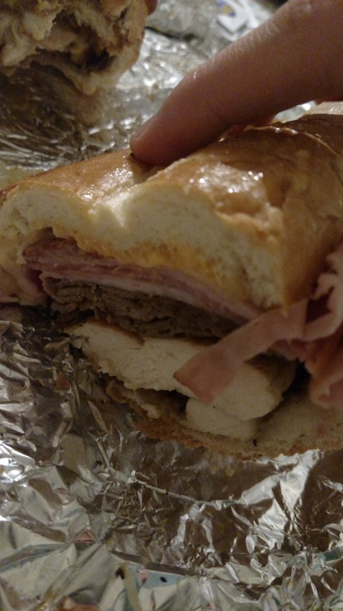 15DaysofDave's tweet image. 10 oz Chicken, 12oz steak, cap, ham, salami, pepp, provolone and mystery sauce. Ladies and gents, the Andrew Jackson